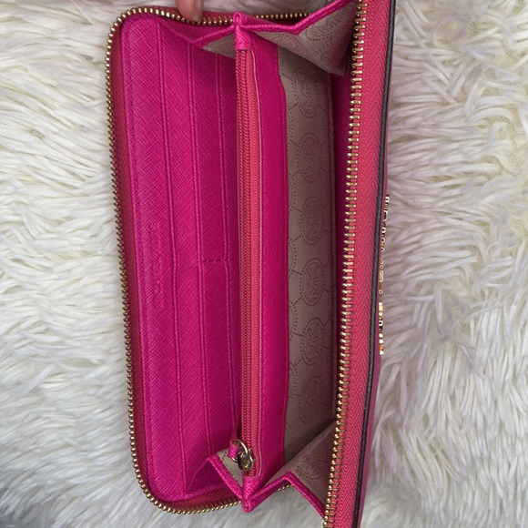 Michael Kors Crossgrain Leather Wallet - Picture 7 of 13